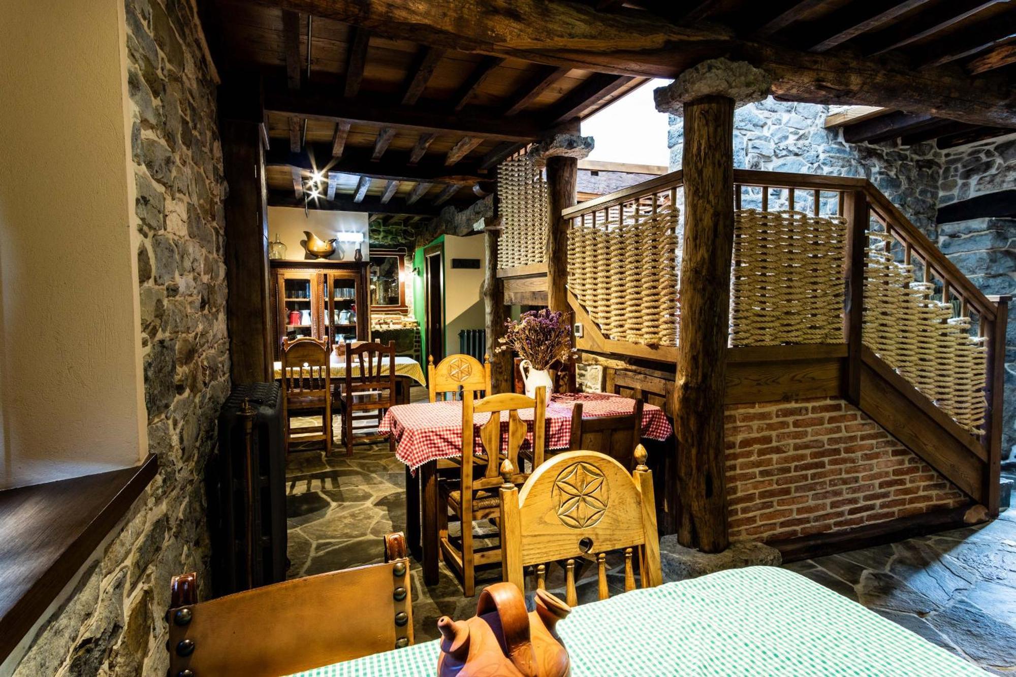 Hotel Casona De El Castaniu Serrapio Esterno foto