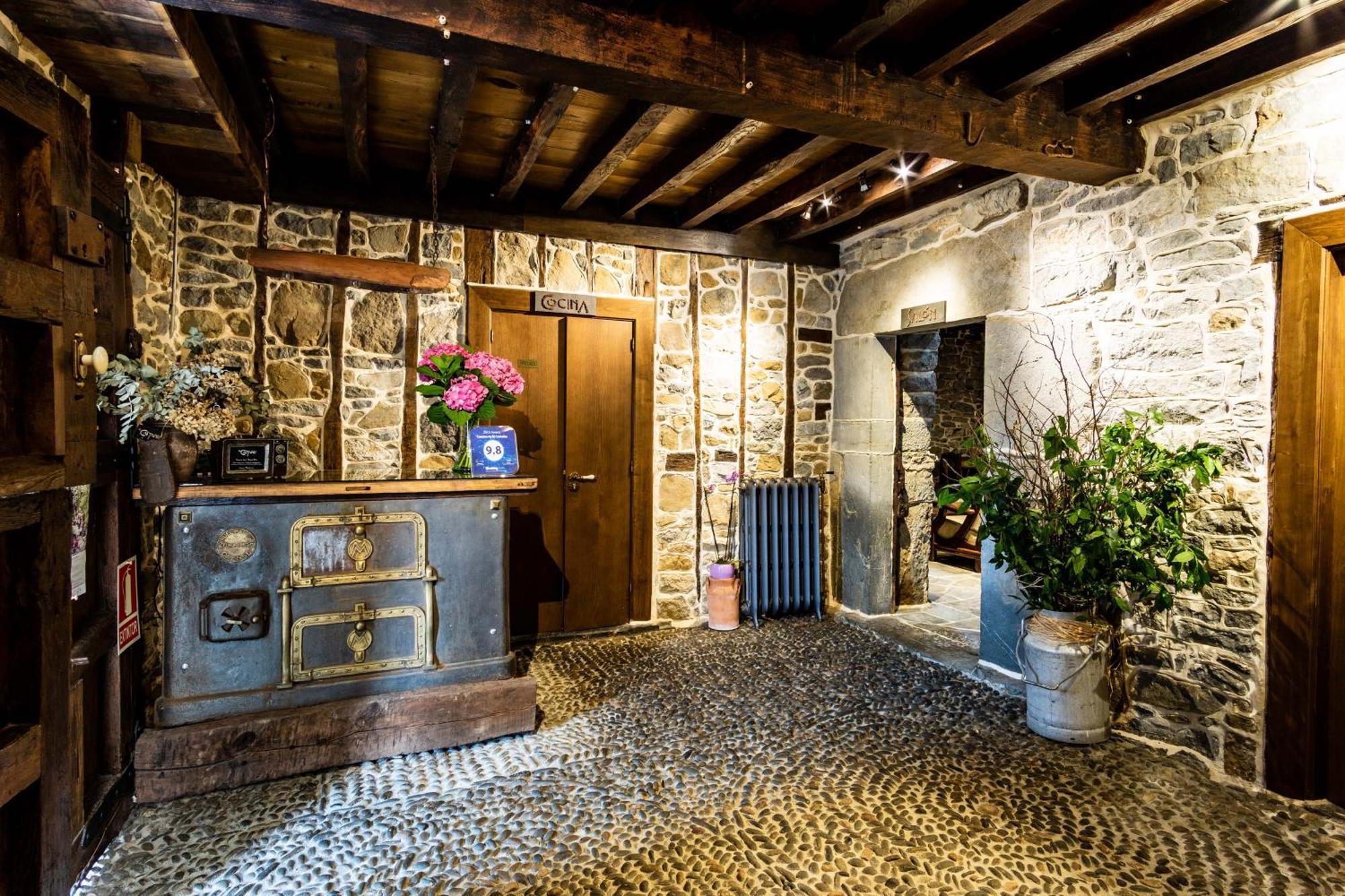 Hotel Casona De El Castaniu Serrapio Esterno foto