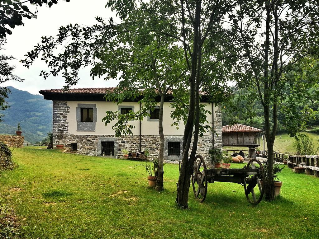 Hotel Casona De El Castaniu Serrapio Esterno foto