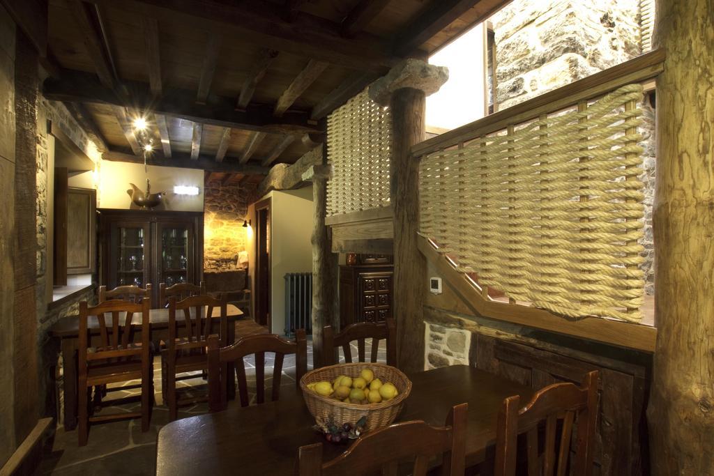 Hotel Casona De El Castaniu Serrapio Esterno foto