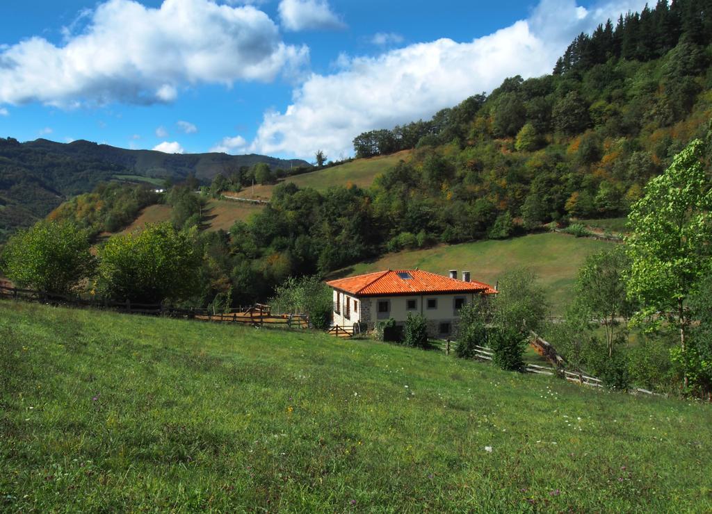 Hotel Casona De El Castaniu Serrapio Esterno foto