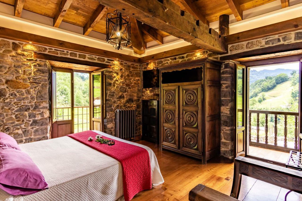 Hotel Casona De El Castaniu Serrapio Esterno foto