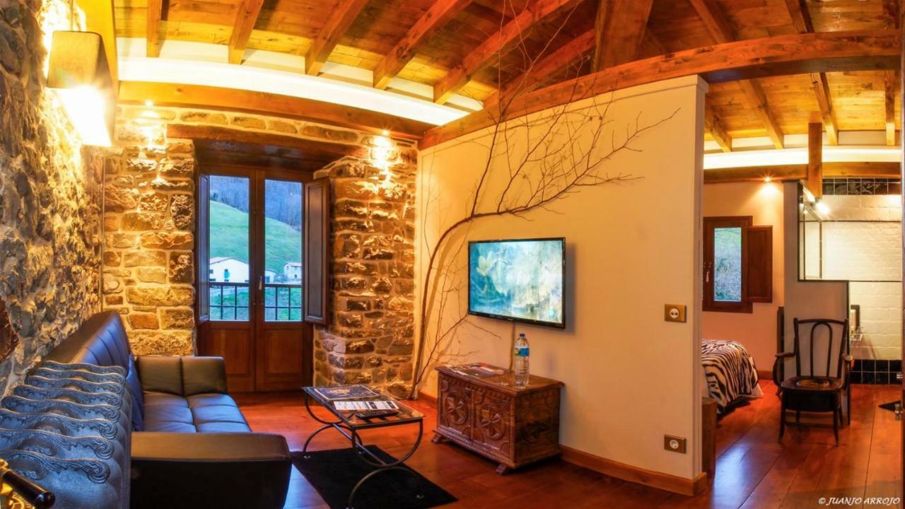 Hotel Casona De El Castaniu Serrapio Esterno foto